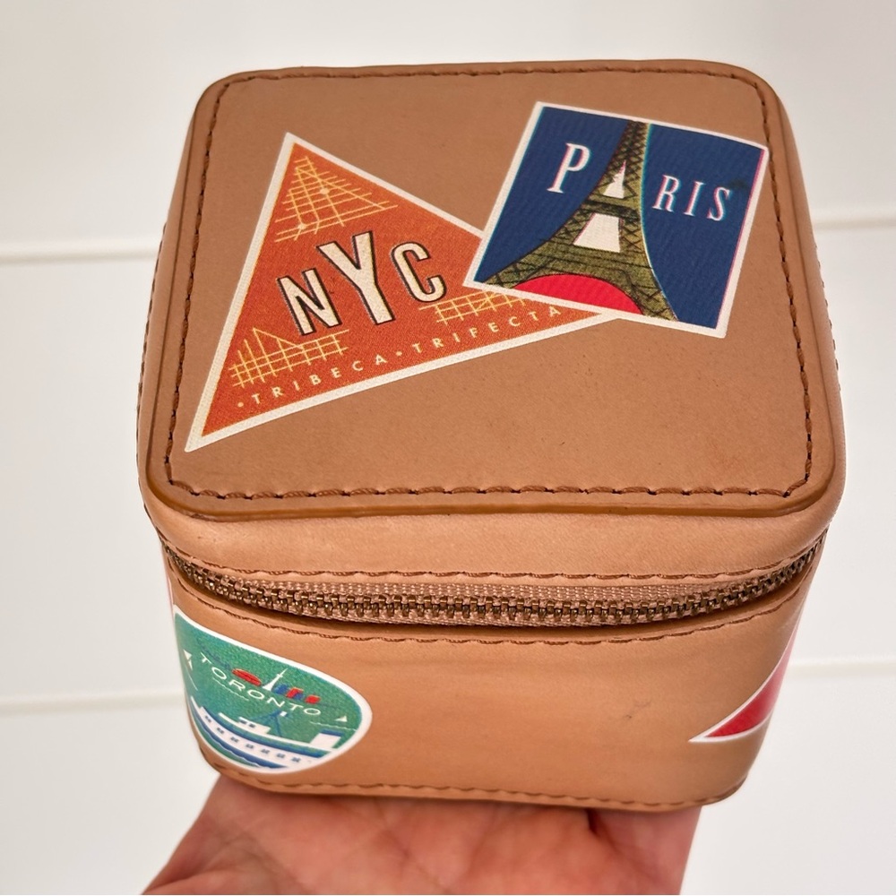 Fossil Zip around Tan Leather Travel Jewerly Case with Vintage Style Stickers